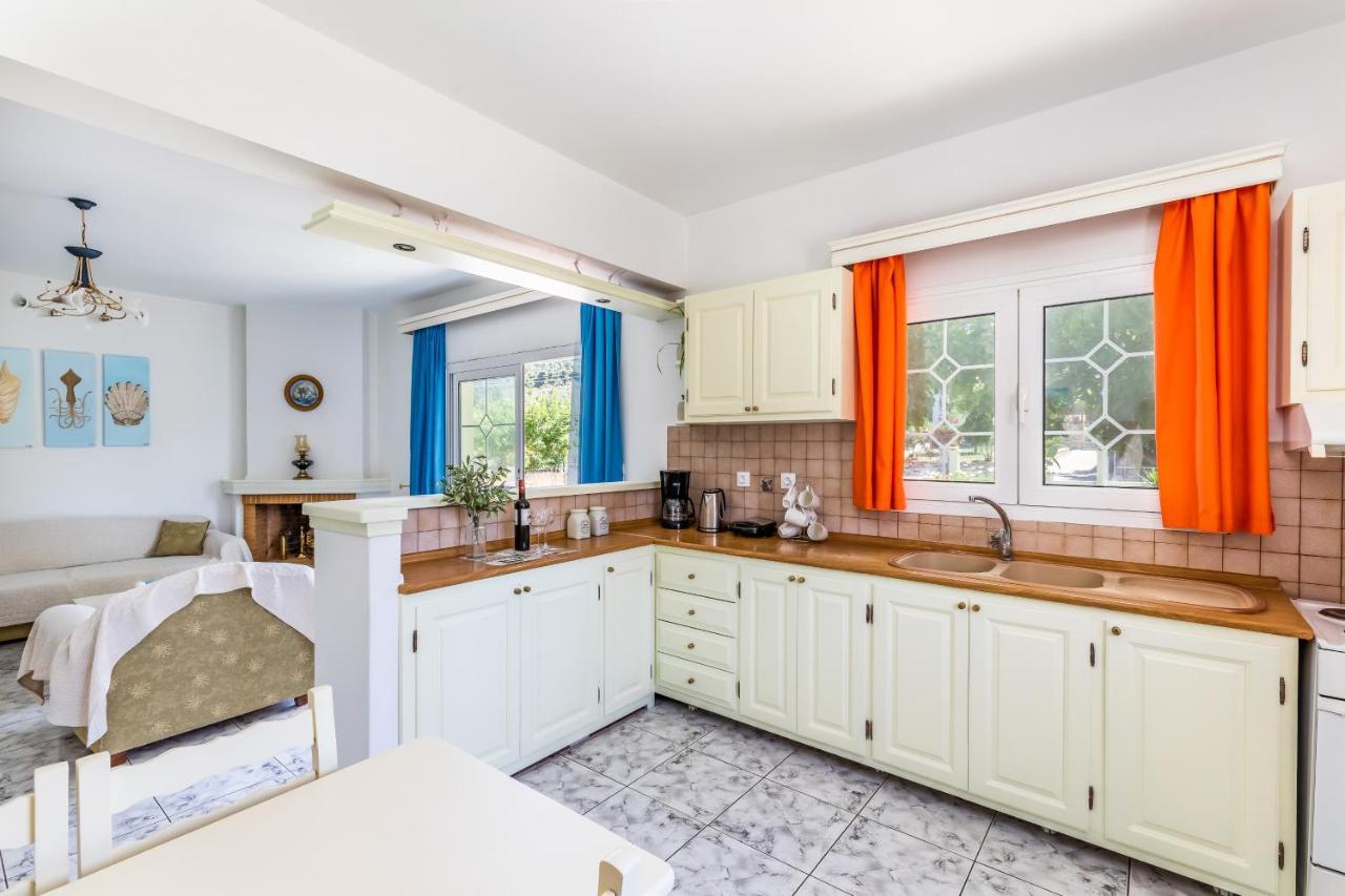 Casa Mia - 5 Min From Stafilos Beach Скопелос Екстериор снимка